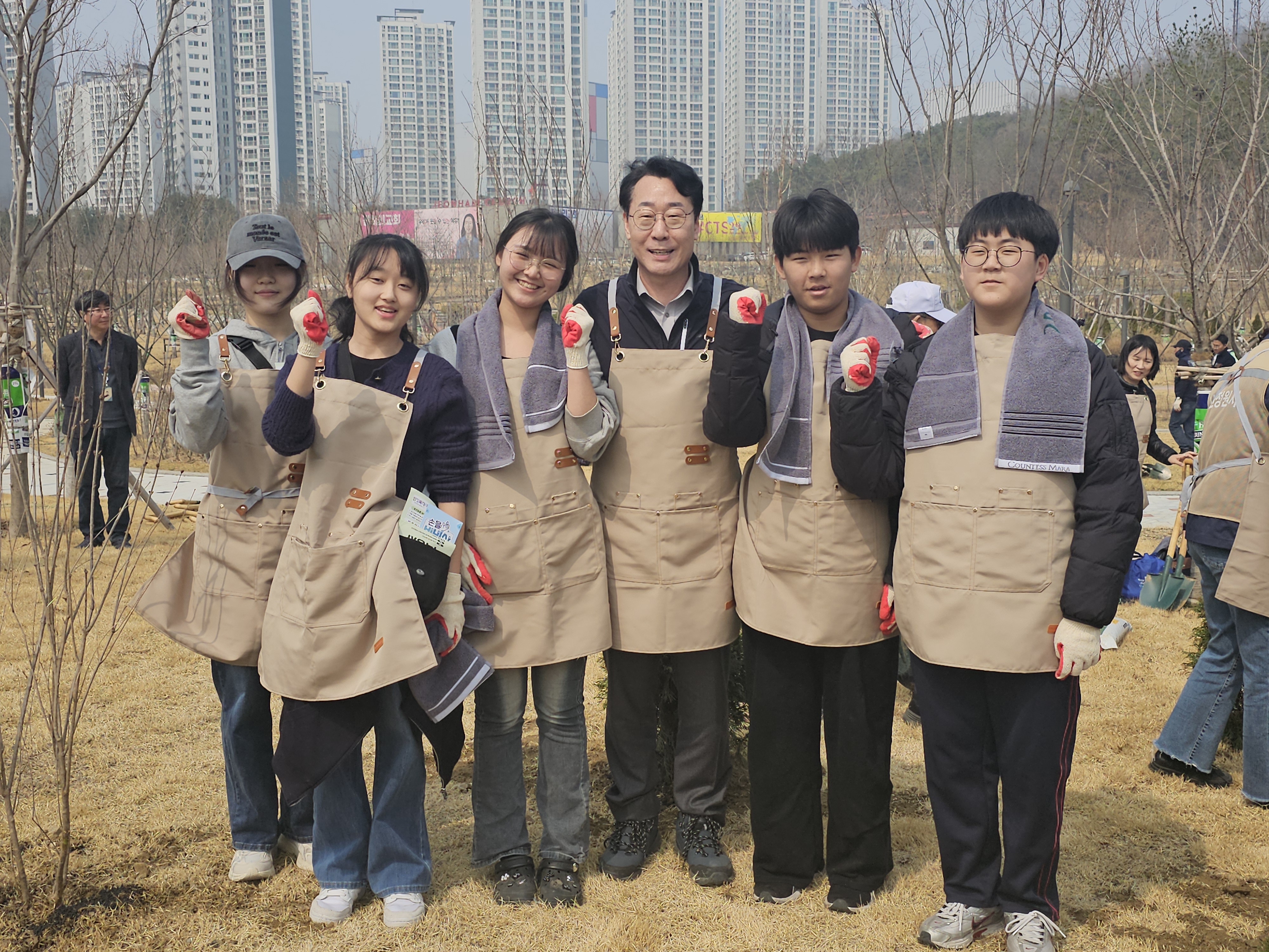 (보도사진)나무심기 캠페인.jpg