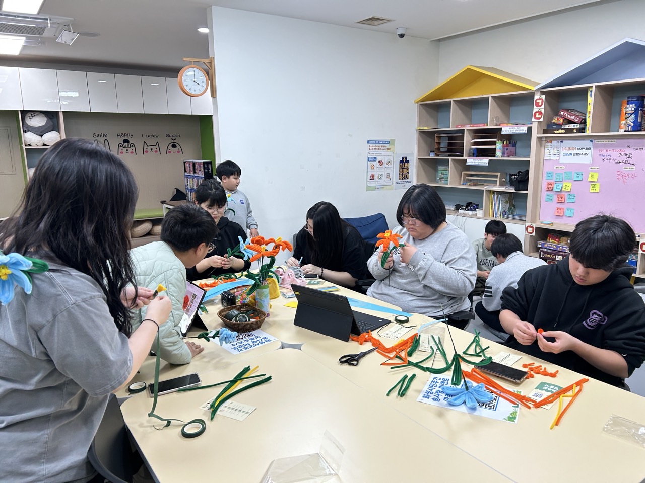 1-1. 보도사진(솜사탕’에서 피어난 화성시민주간... 청소년 체험활동 성료).jpg